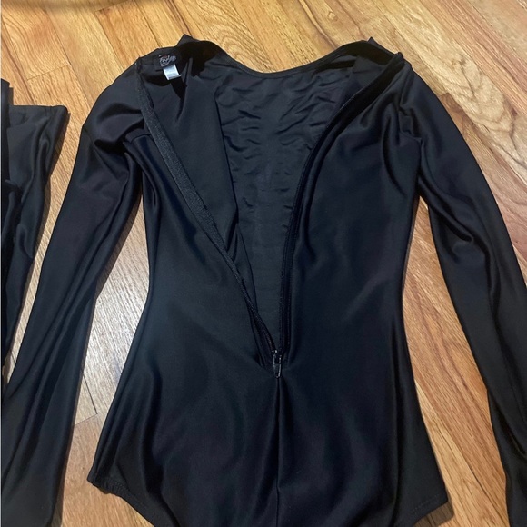 Bad to the Bone gold costume - Picture 9 of 16